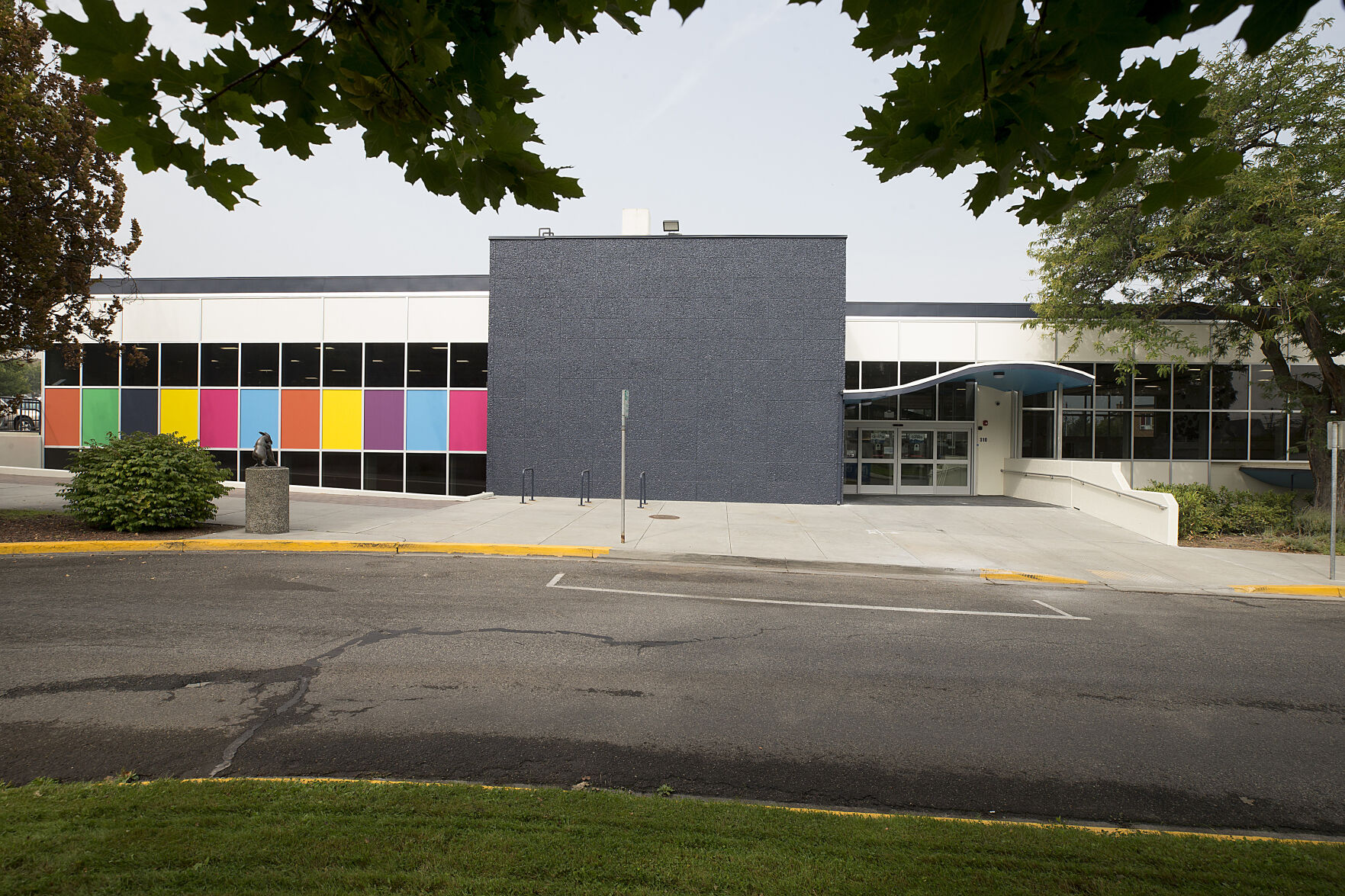 200920-newslocal-library 03.jpg